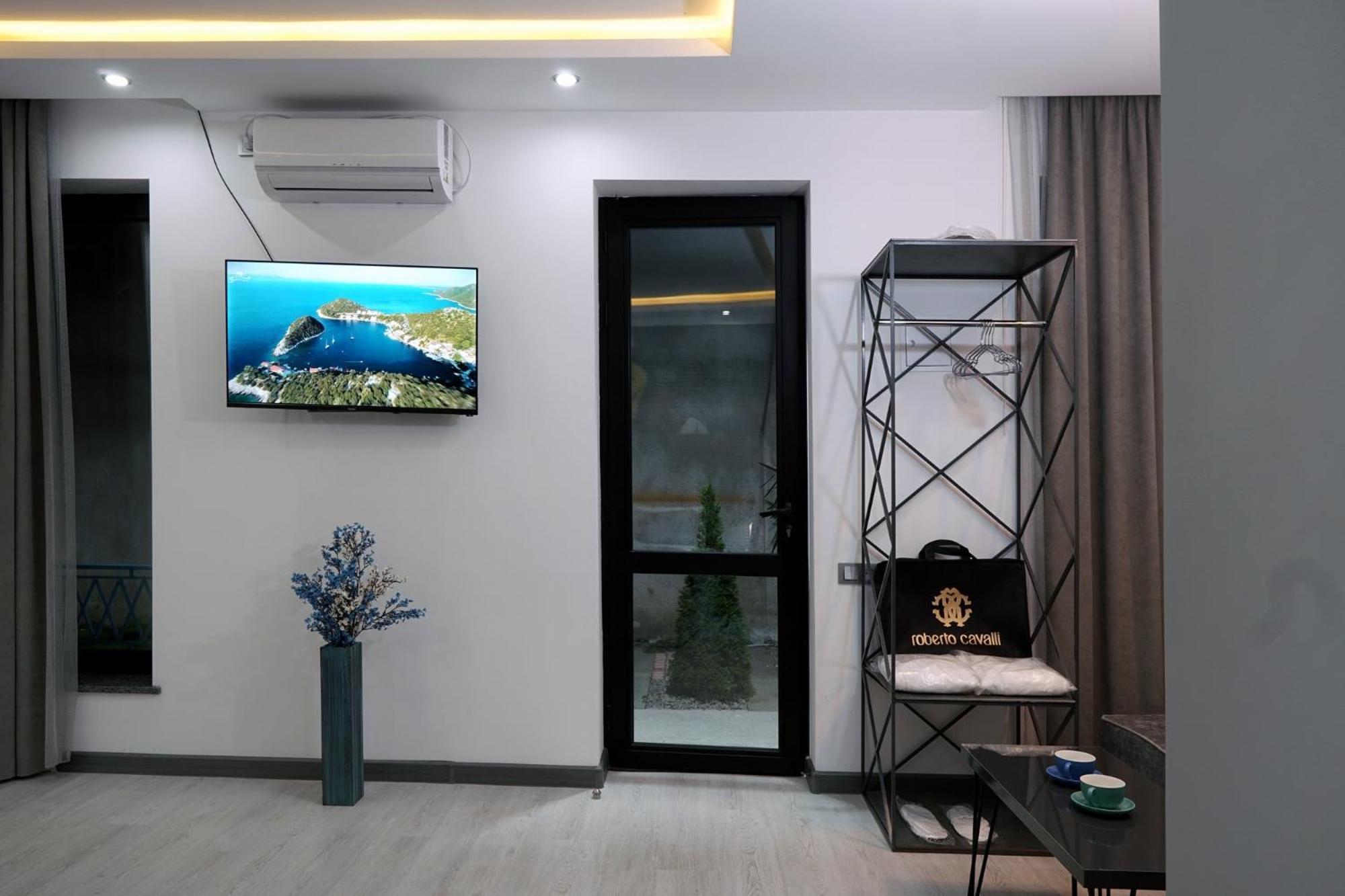 Hotel Varla Kutaisi Bagian luar foto